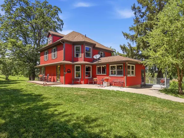 2181 S Irish Hollow Rd, Galena, IL 61036