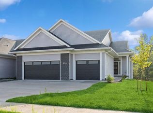 816 High Ridge Trl, Solon, IA 52333