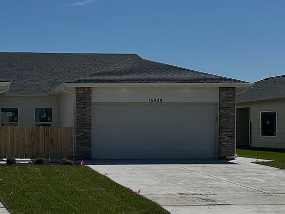 3rd image of 15407-15409 W Josephine St