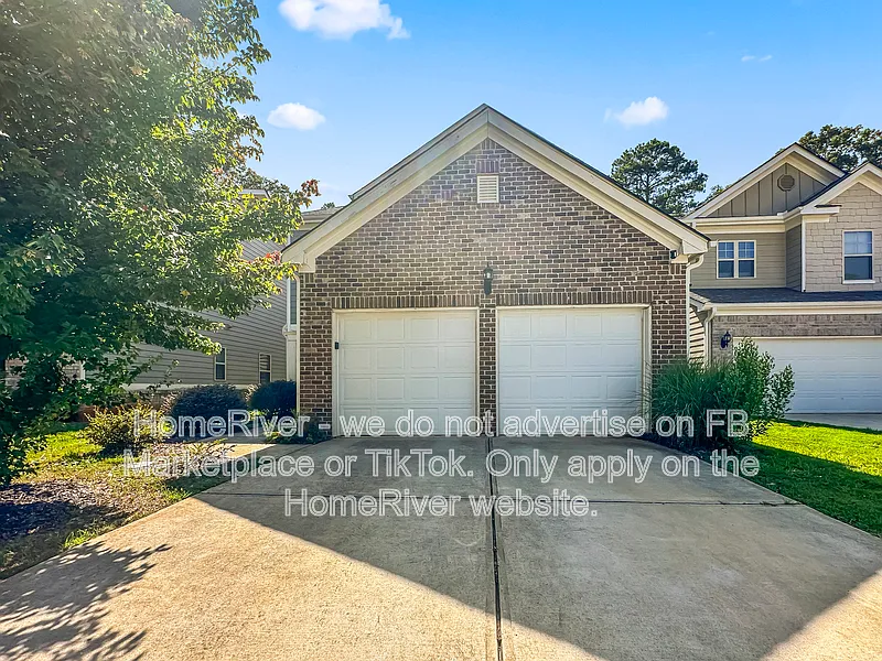 4 bed, 2.5 bath, 2147 sqft, $2,145 — Photo 2