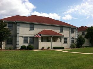 424 Bossier Rd, Barksdale Afb, LA 71110