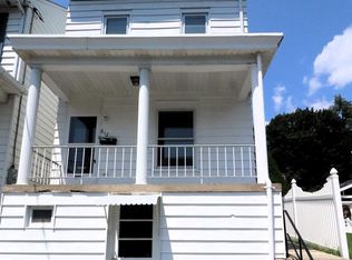612 Carbon St, Pottsville, PA 17901