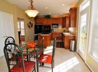 42905 Ridgeway Dr, Ashburn, VA 20148