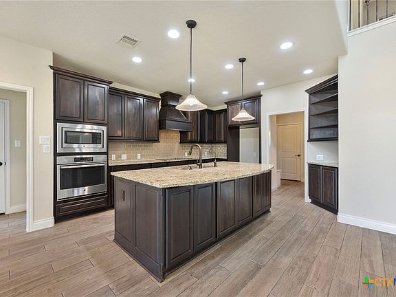 5th image of 657 Vale Ct