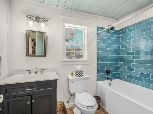 55314 Rosa Rd, Bandon, OR 97411