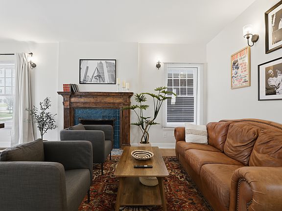 5th image of 4635 John R St