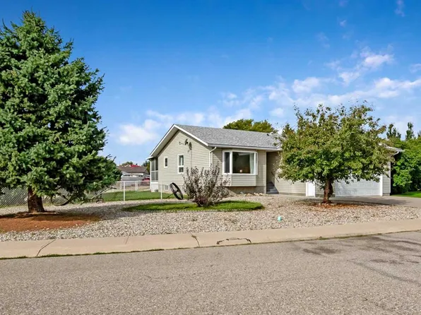 2701 E 24th Ave, Nanton, AB T0L 1R0