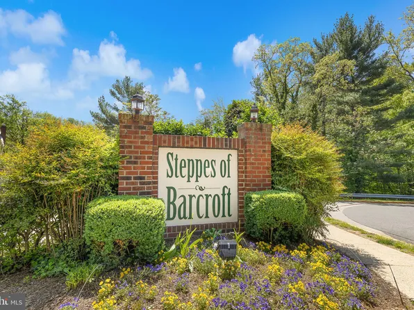 3834A Steppes Ct, Falls Church, VA 22041