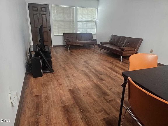5th image of 4907 Hollenden Dr APT 106
