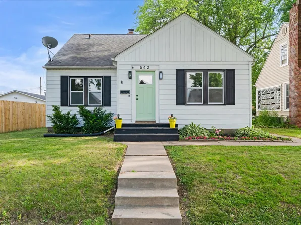 542 21st Ave, Moline, IL 61265