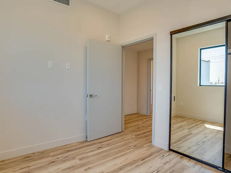 1540 S Hayworth Ave #203 — Photo 9
