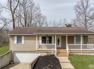 571 Lakengren Dr, Eaton, OH 45320