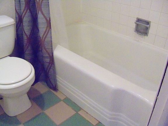 5th image of 2222 1/2 6th Ave N