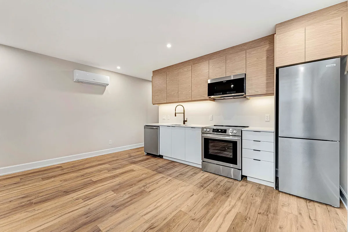 Building Photo - 292 B Duncairn Ave #B