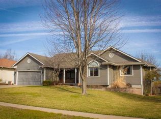 7126 SW Cannock Chase Rd, Topeka, KS 66614