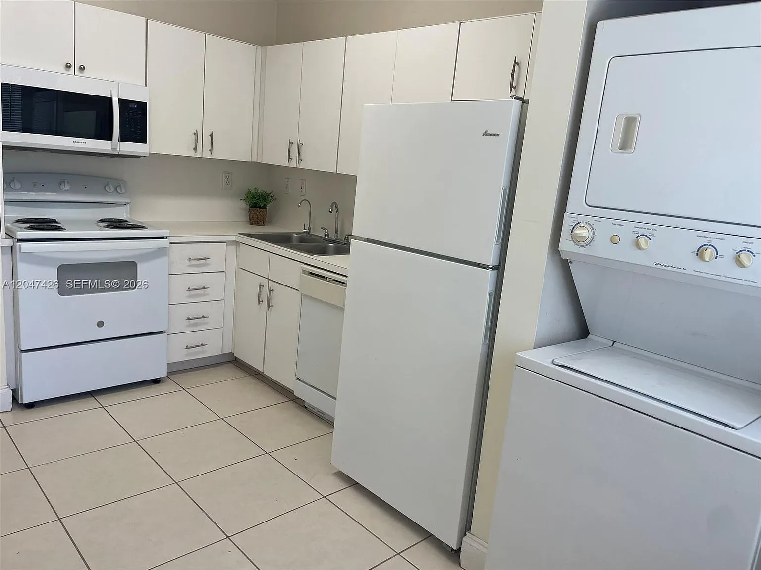 Vista Alegre Townhomes Vi — Photo 4