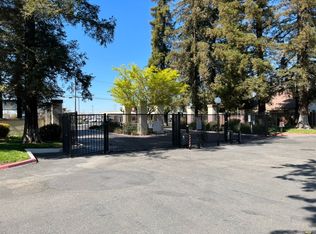 3701 Colonial Dr #126, Modesto, CA 95356