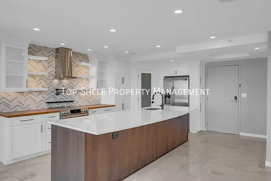 1 bed, 1.5 bath, 1124 sqft, $1,950 — Photo 4