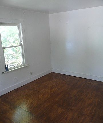 2nd image of 132 Persyn St
