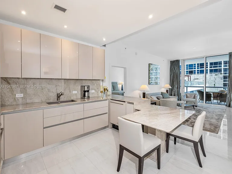 6799 Collins Ave #501 — Photo 7