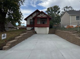 6614 Bedford Ave, Omaha, NE 68104
