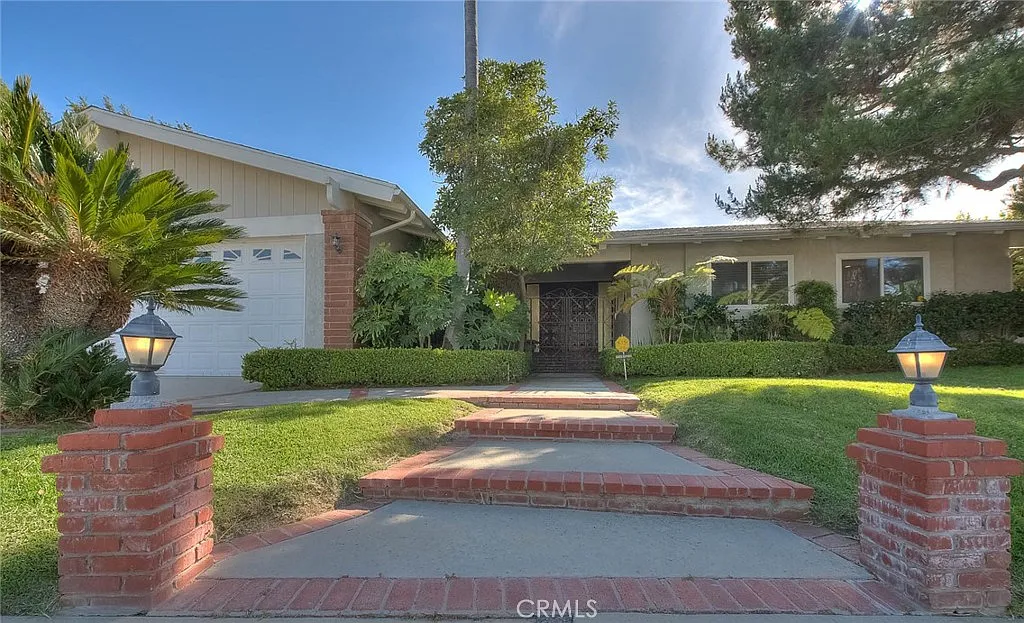 3 bed, 3069 sqft, $9,500 — Photo 2