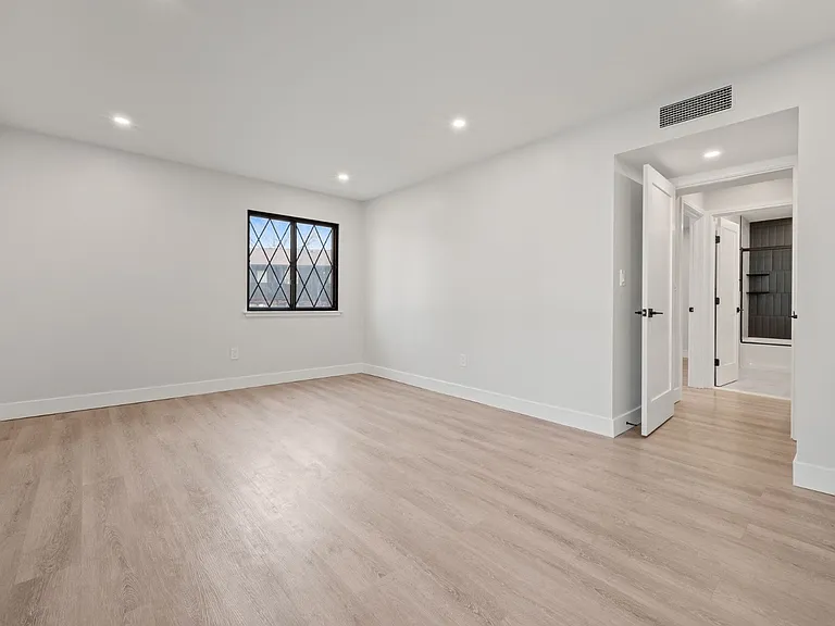 Fennwoode Apartments — Photo 9