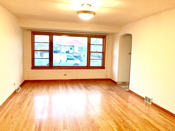 2nd image of 9742 S Albany Ave