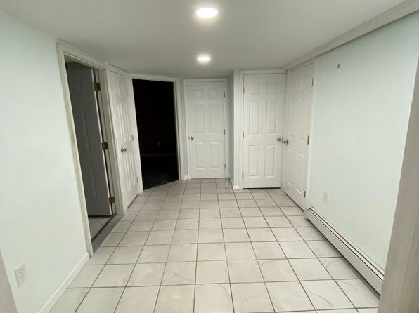2321 Market St APT 3