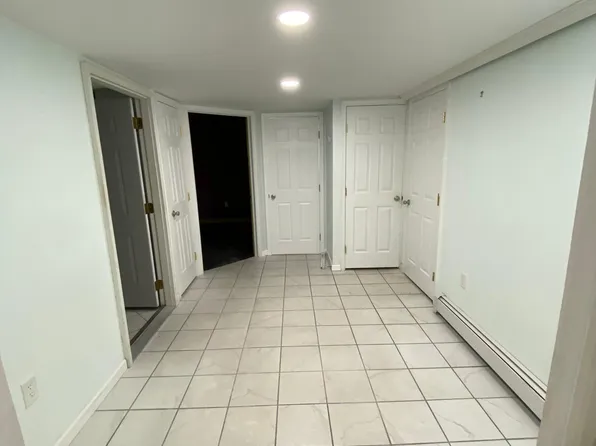 2321 Market St APT 3, Camp Hill, PA 17011