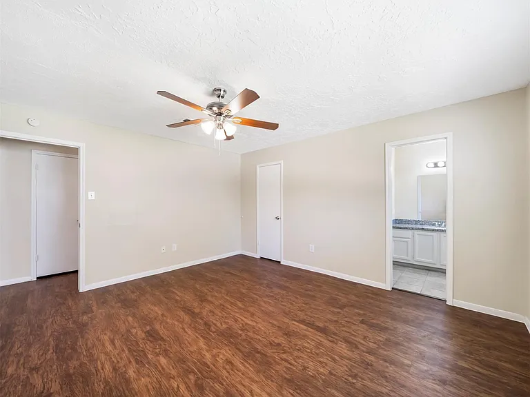 7962 Southmeadow Dr — Photo 15