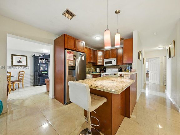 4th image of 7375 SW 34th St