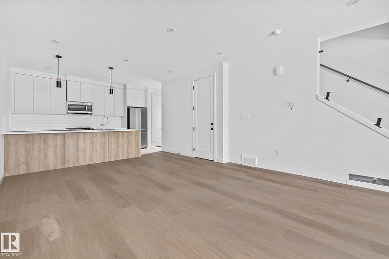 Edmonton Townhouse for rent - 3 Bedrooms — photo 10