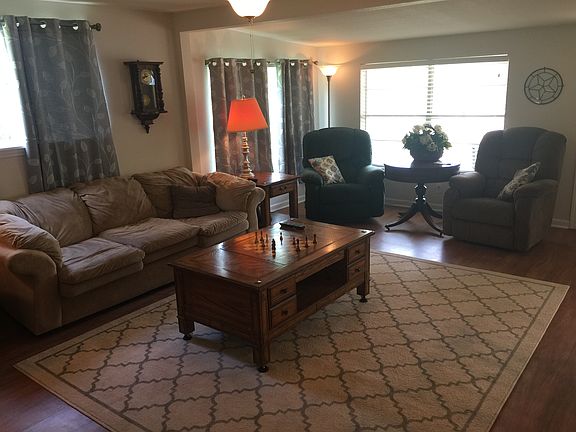 2nd image of 1517 Hill Way Dr