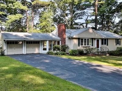 16 Meadowbrook Rd, Bedford, MA, 01730
