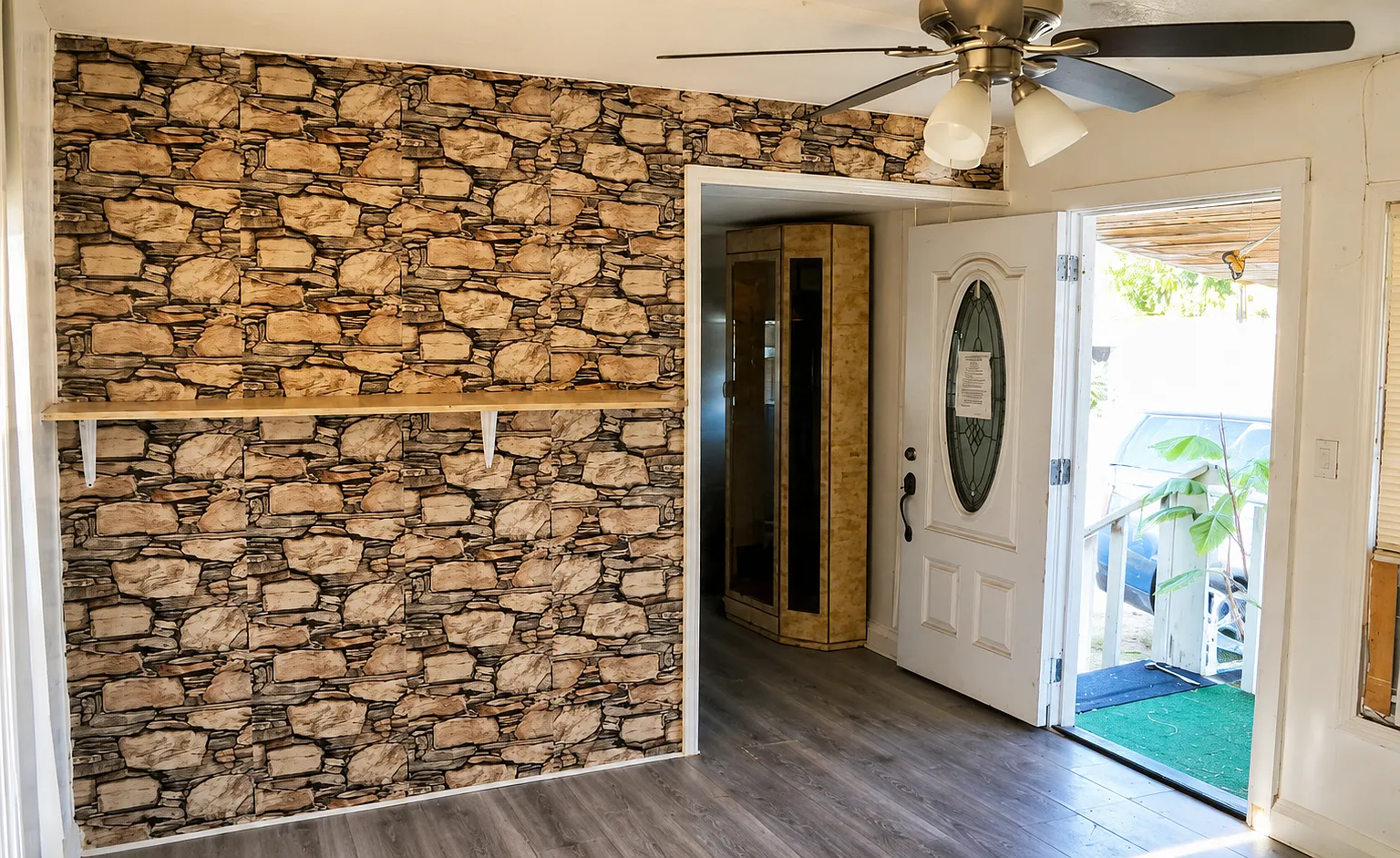 2 bed, 720 sqft, $1,295 — Photo 2