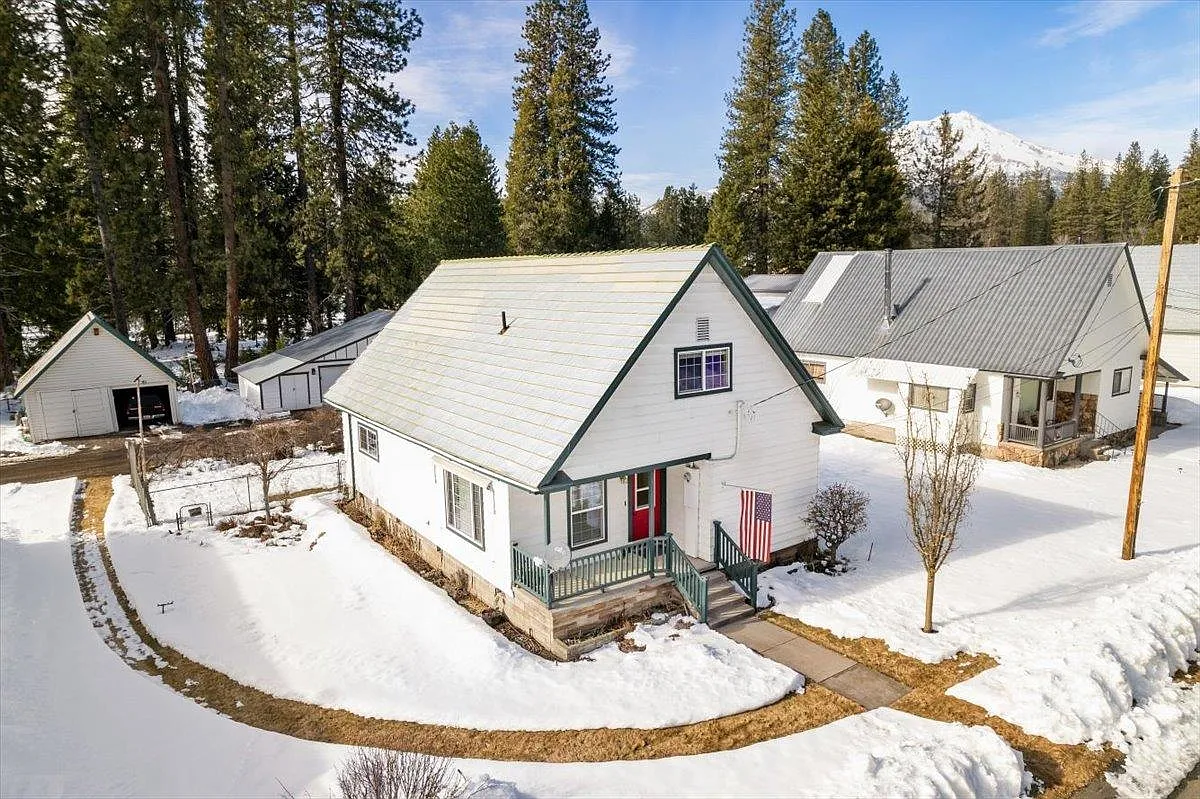 221 Shasta Ave photo 1