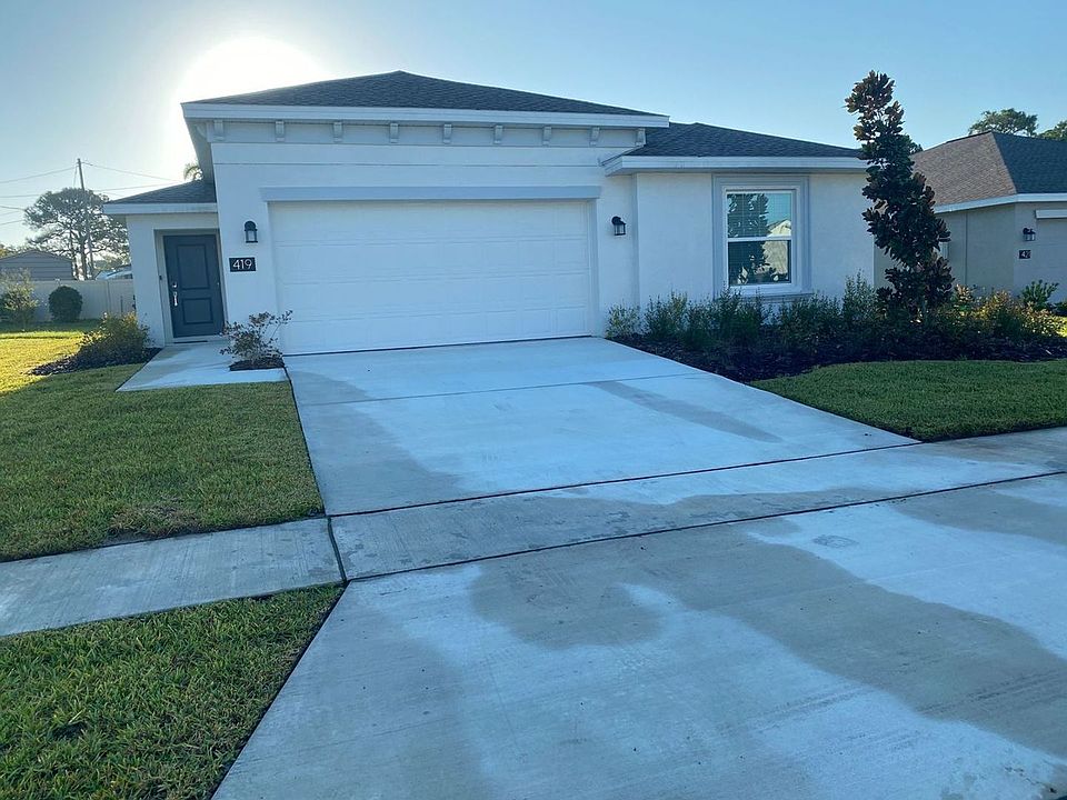 1st image of 419 Three Oaks Dr
