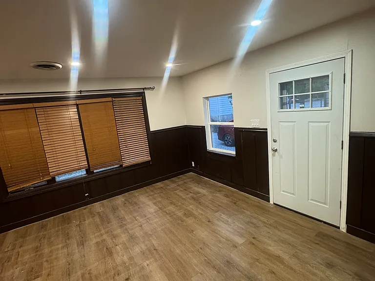 3661 Sherman Dr — Photo 5