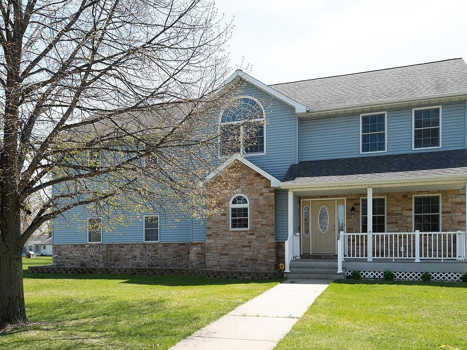 1st image of 1696 Eagle Crest Dr