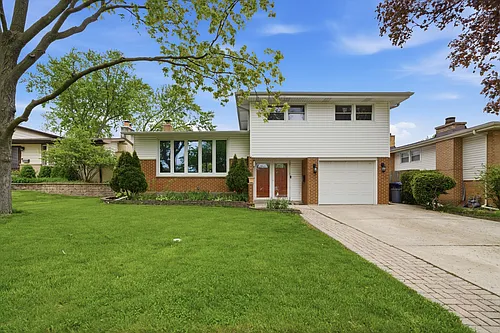 166 W Bradley St Photo 1