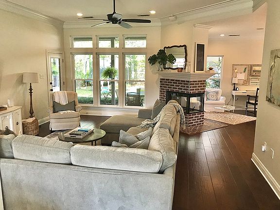 5th image of 18500 Plantation Blvd
