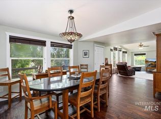 4806 Salmon Creek Dr, Buhl, ID 83316