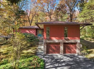 7 Four Fields Ct, Wappingers Falls, NY 12590