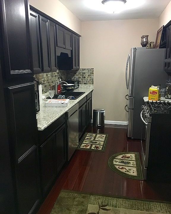 2nd image of 15573 Dupage Blvd #136