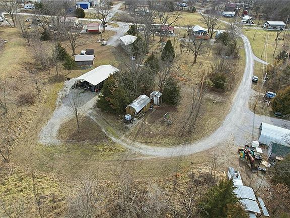 3rd image of 34 Oakdale Ct
