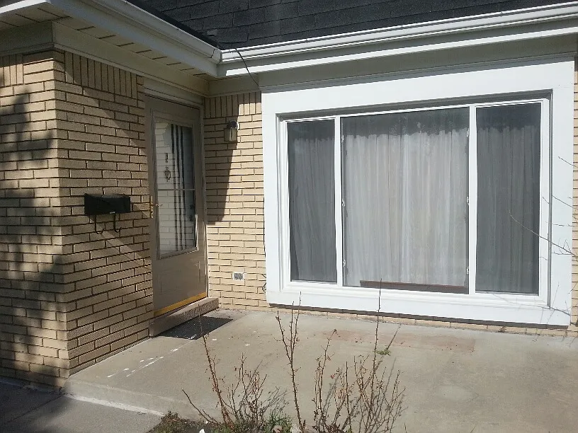 2 bed, 1.5 bath, 1311 sqft, $1,495 — Photo 2
