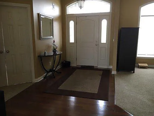 7905 Shady Lake Ct — Photo 3