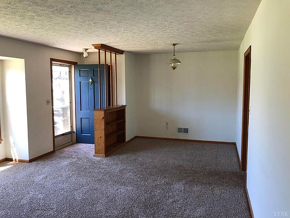 4th image of 108 Berkshire Pl