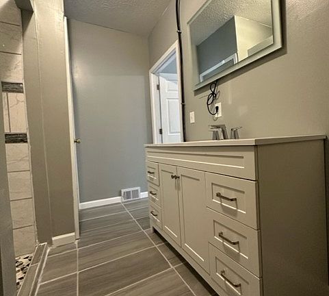 5th image of 109 Courtland St
